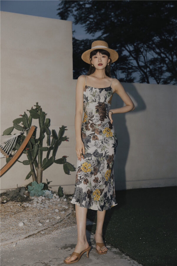 Floral dress - Hepburn style